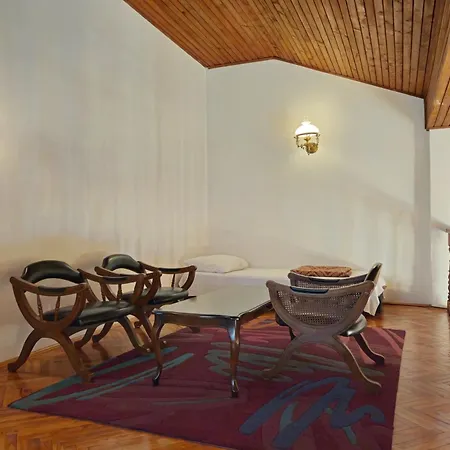 Apartman Old Captain's Retreat - Happy *
