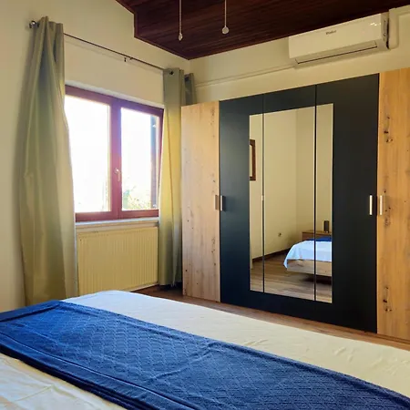 Old Captain's Retreat - Happy Apartment *